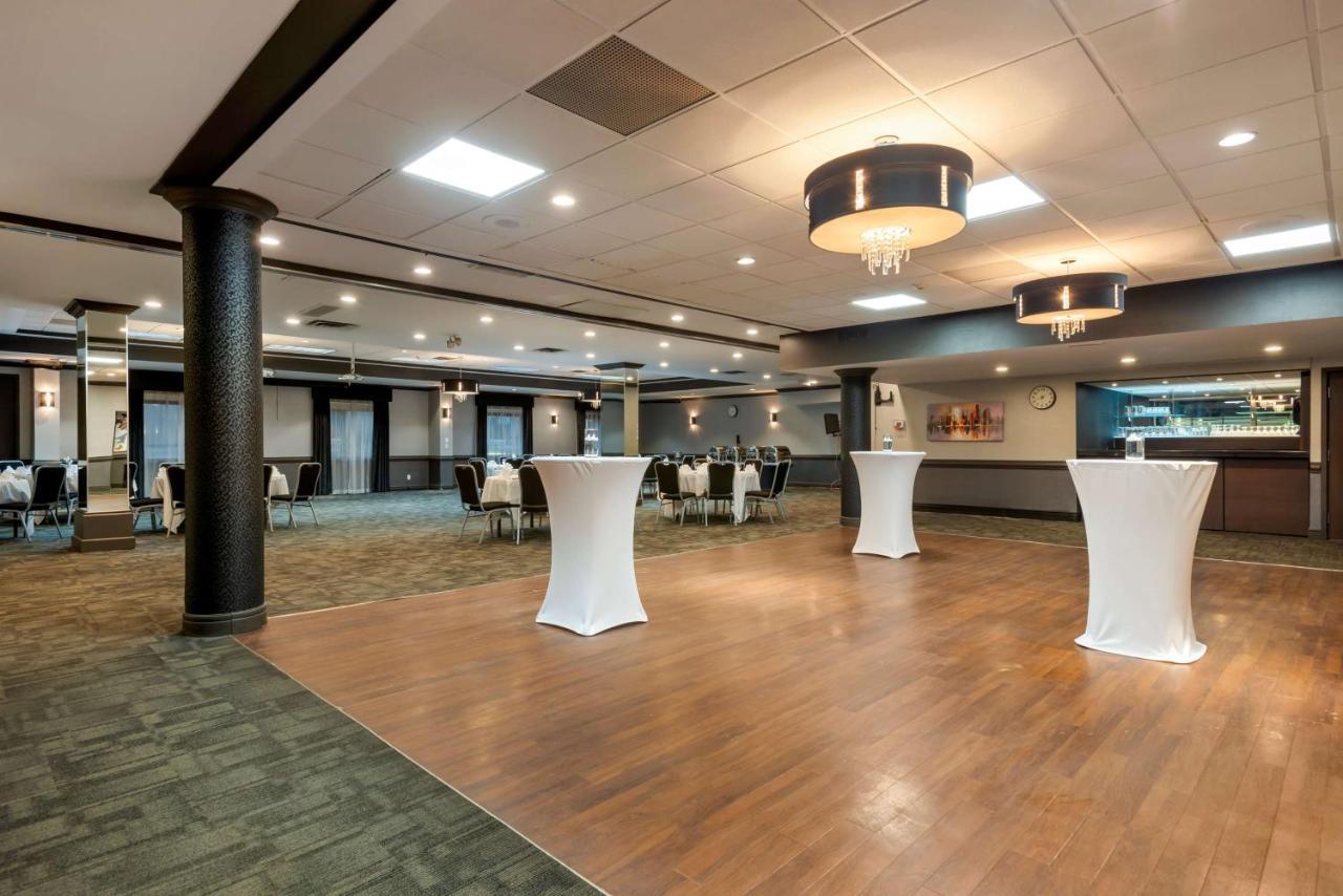 Western Village Park Hotel 4*