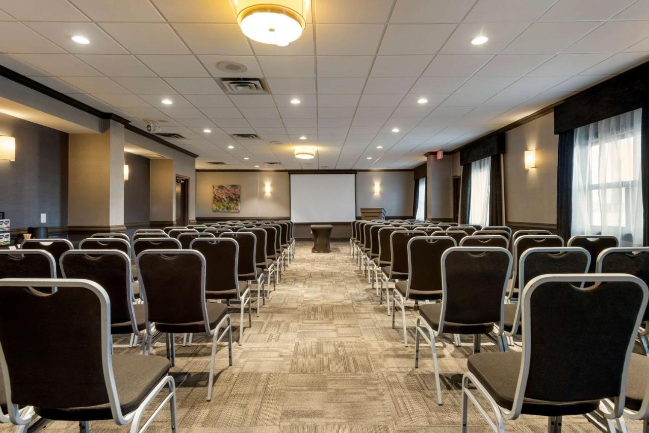 Hotel Western Village Park 4*