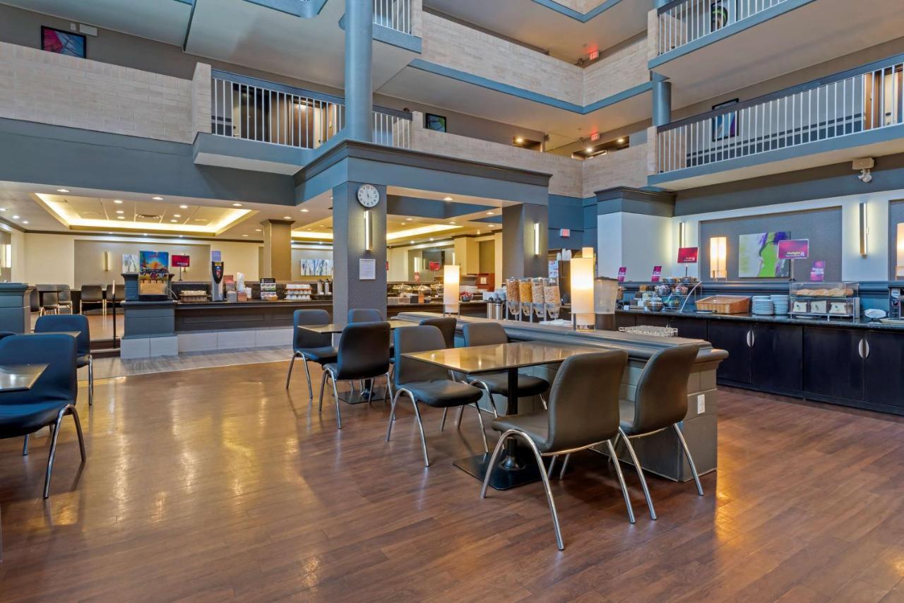 Hotel Western Village Park Calgary