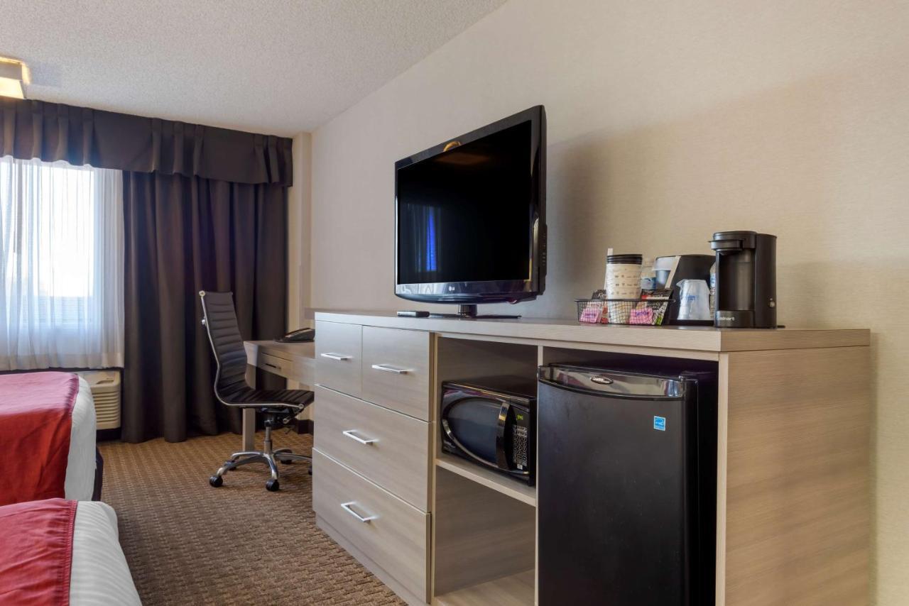 Western Village Park Hotel 4*