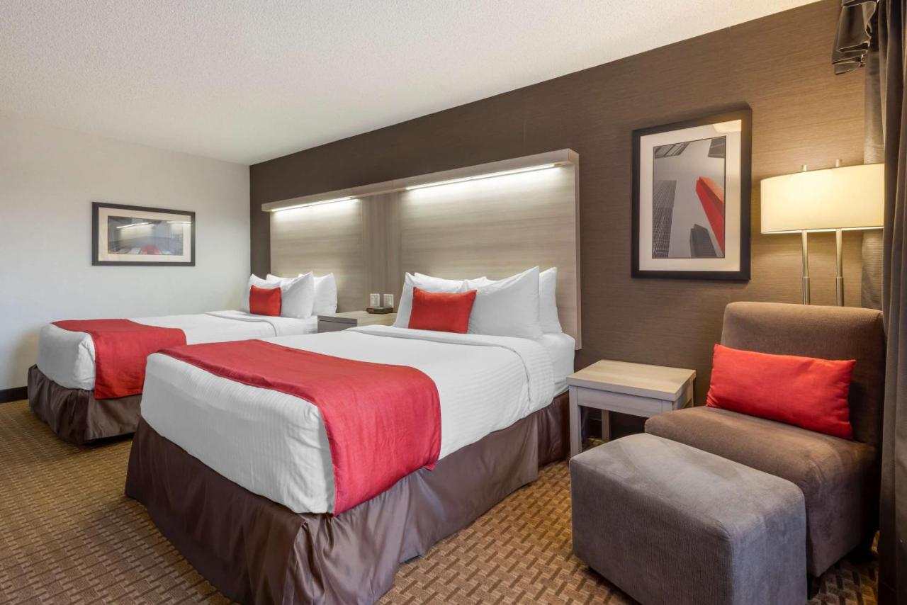 Western Village Park Hotel 4*