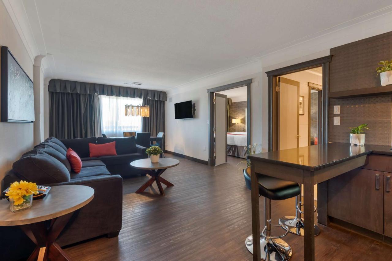 Western Village Park 4*